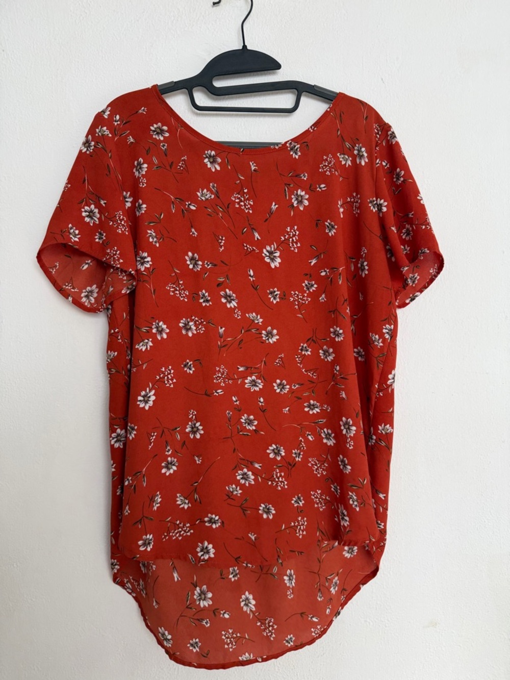 Premise Red Floral Short Sleeve Blouse